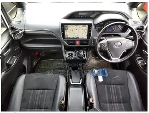 Toyota Esquire GI Premium 2019