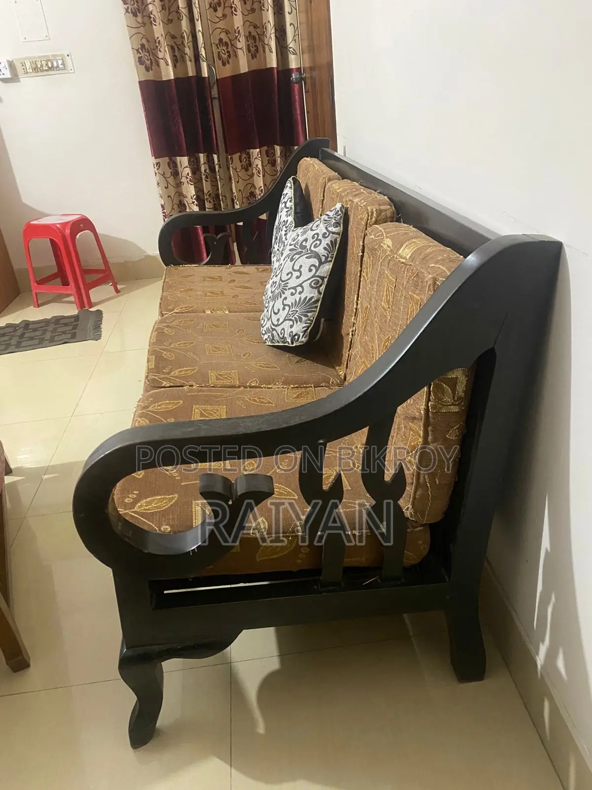 Shegun Wood Sofa