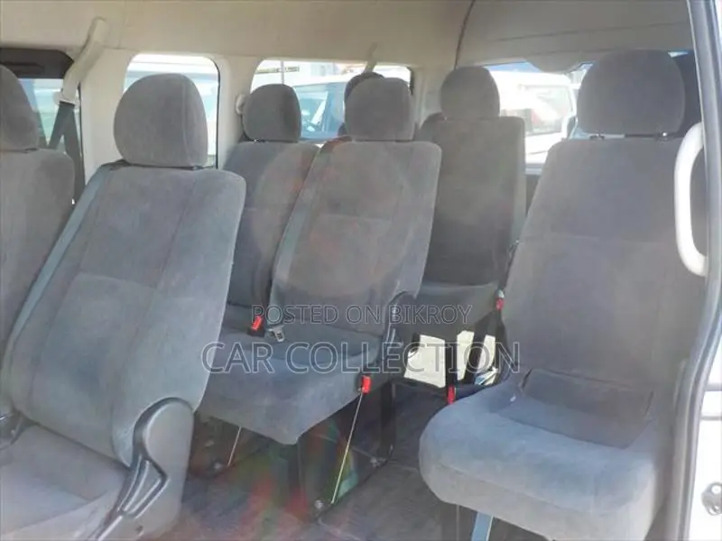 Toyota Hiace Grand Cabin 2021