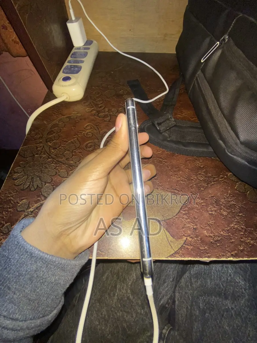 Apple iPhone X (Used)