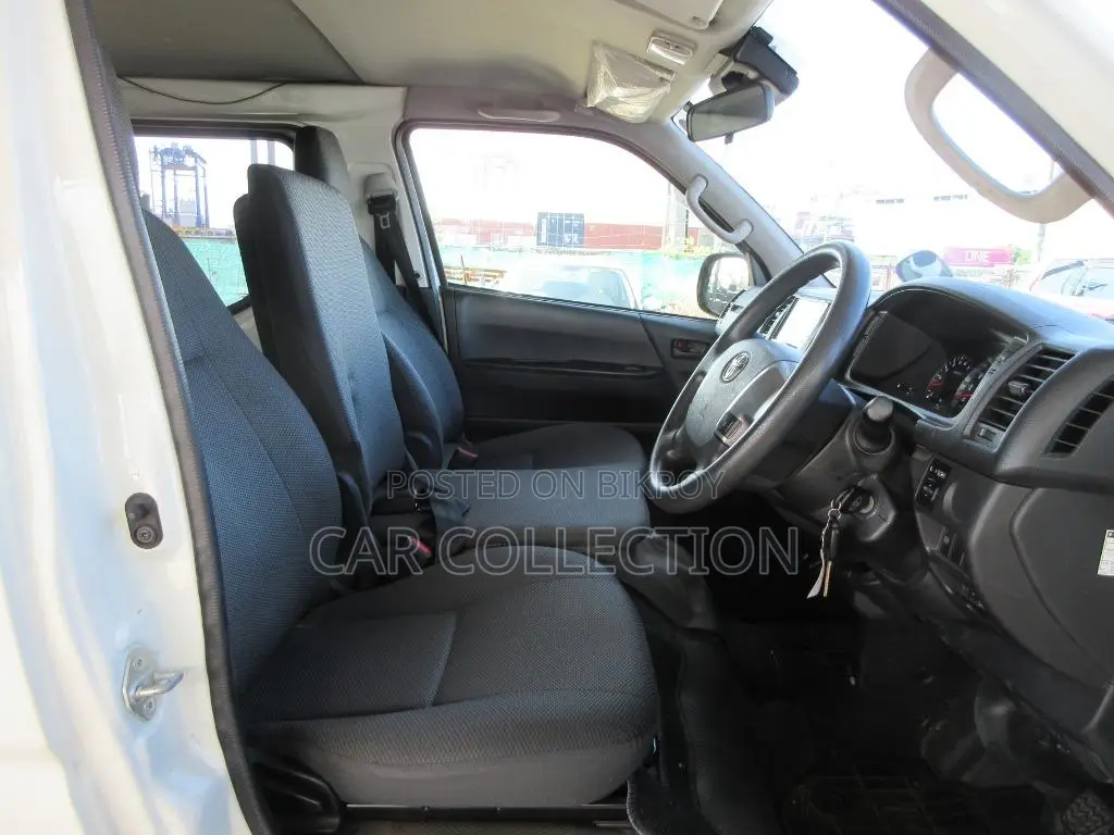 Toyota Hiace DX GL 2020