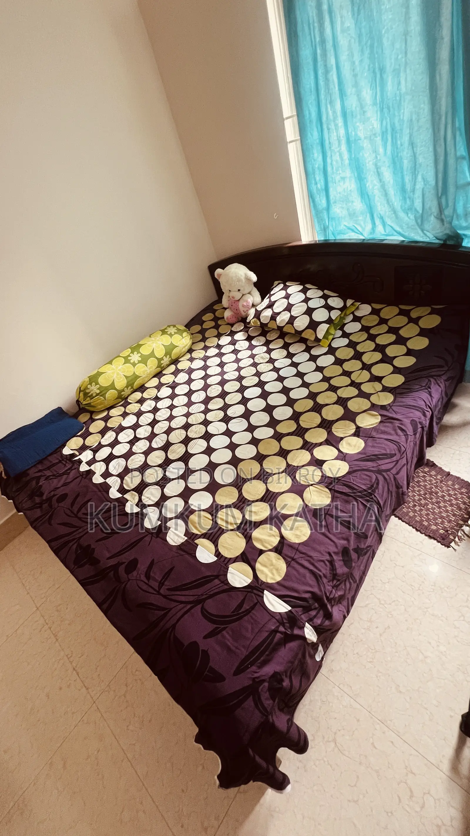 6/7' King Size Bed - Including Mattress and Quilt