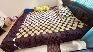 6/7' King Size Bed - Including Mattress and Quilt