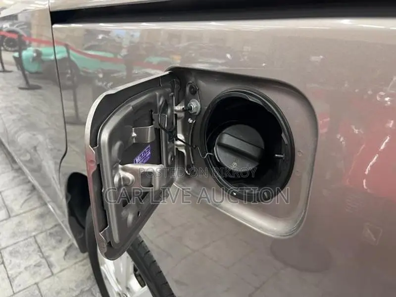 Toyota Noah Hybrid G pre-order 2021