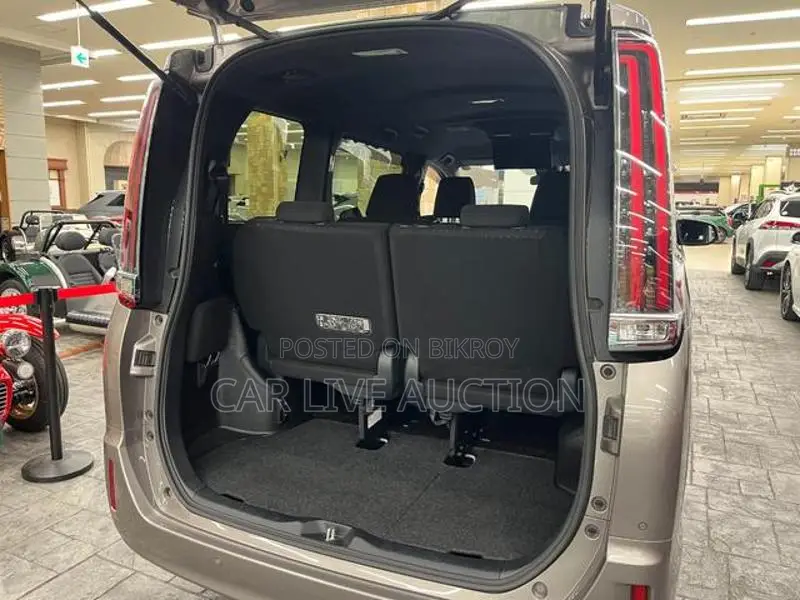 Toyota Noah Hybrid G pre-order 2021