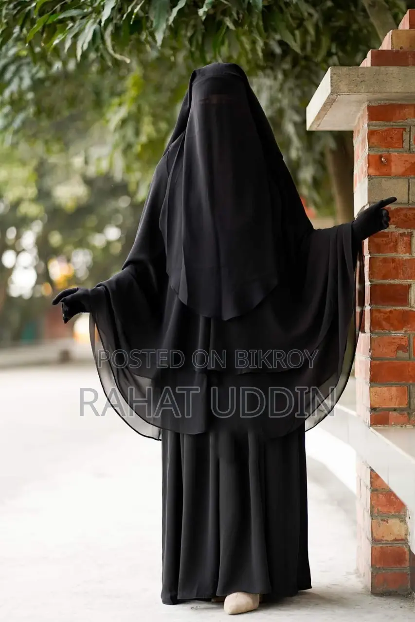 মুত্তাকি বোরকা সেট!!