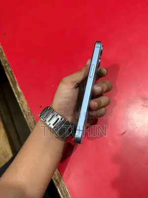 Apple iPhone 14 (Used)