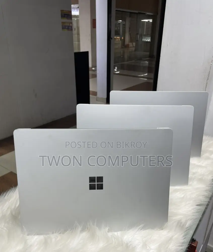 8/128 GB Microsoft Surface Laptop 2 Intel Core i5-8th Generation