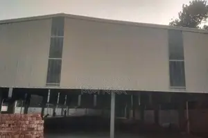 স্টিল বিল্ডিং