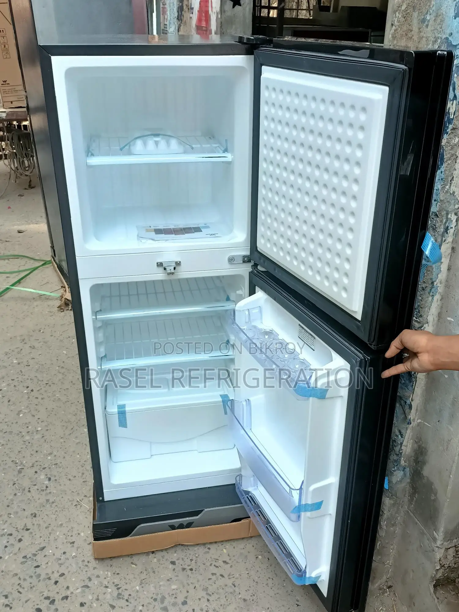 132 Liter Walton fridge model WFD-1B6-GDEL for sale at 32% discount for Eid.
