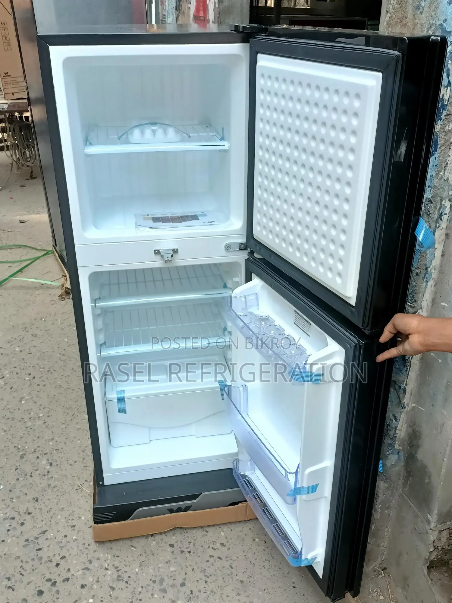 132 Liter Walton fridge model WFD-1B6-GDEL for sale at 32% discount for Eid.