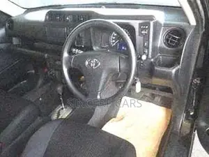 Toyota Succeed 4 POWER DOOR 2019