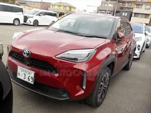Toyota Yaris Cross Hybrid Z Red Wine 2021
