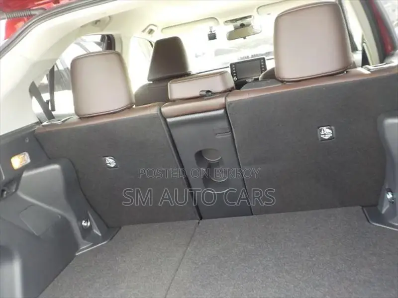 Toyota Yaris Cross Hybrid Z Red Wine 2021