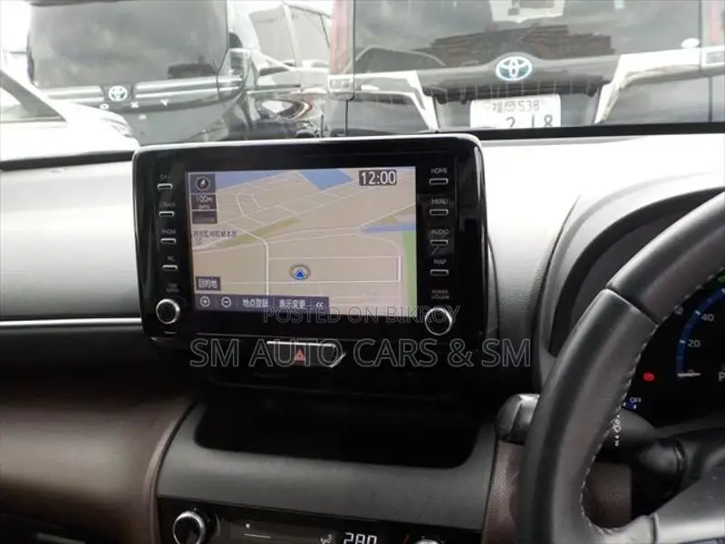 Toyota Yaris Cross Hybrid Z Red Wine 2021