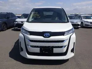 Toyota Noah G 2022