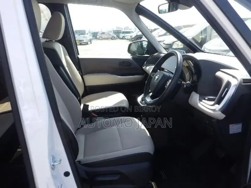 Toyota Noah G 2022