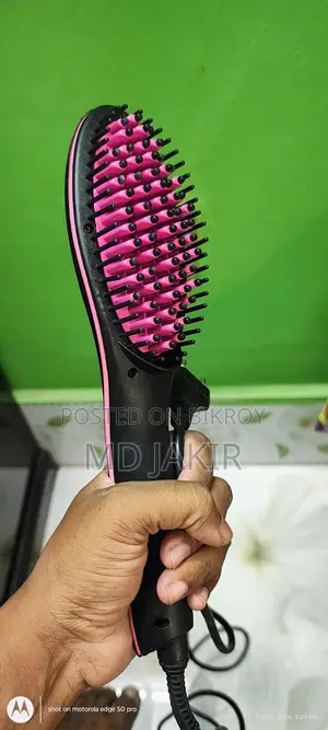 চুল সোজা করার চিরুনি