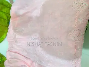 আনস্টিচড থ্রি পিস