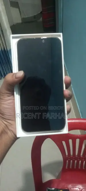 Apple iPhone 16 Pro Max (Used)