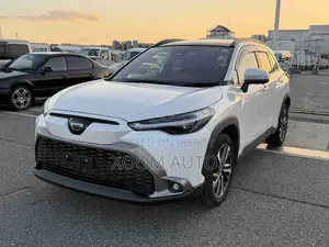 Toyota Corolla Cross Z LEATHER PEARLCOLOR 2024