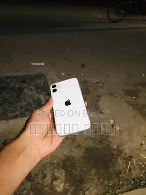 Apple iPhone 11 . (Used)
