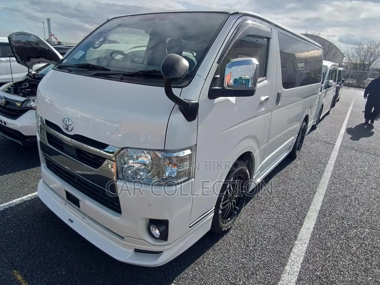Toyota Hiace SUPER GL DARK PRIME 2022