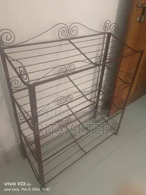 একটি জুতার র‍্যাক বিক্রি করা হবে
