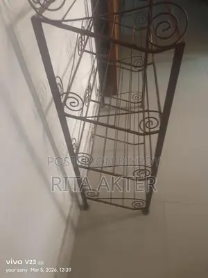 একটি জুতার র‍্যাক বিক্রি করা হবে