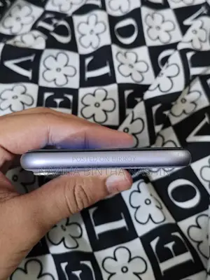 Apple iPhone 11 . (Used)
