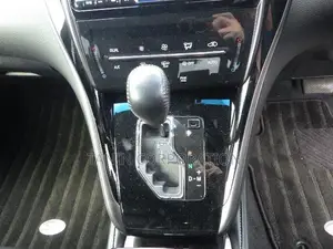 Toyota Harrier Non HB Premium 4.5 2020