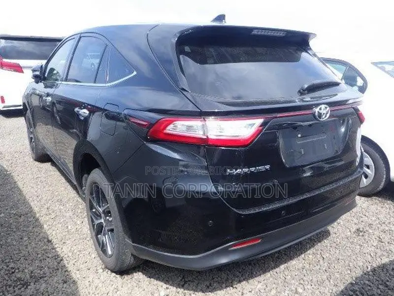 Toyota Harrier Non HB Premium 4.5 2020