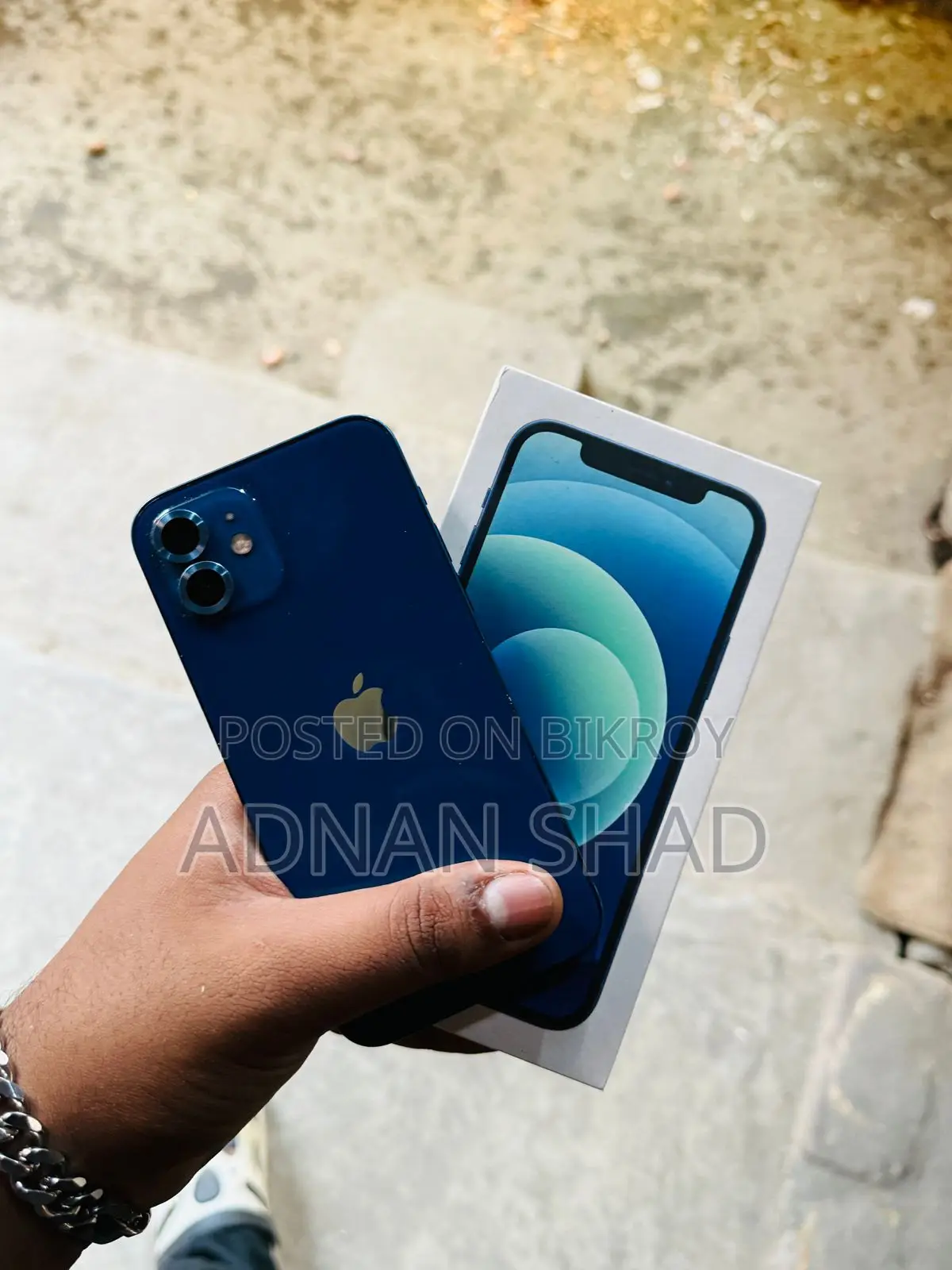 Apple iPhone 12 (Used)