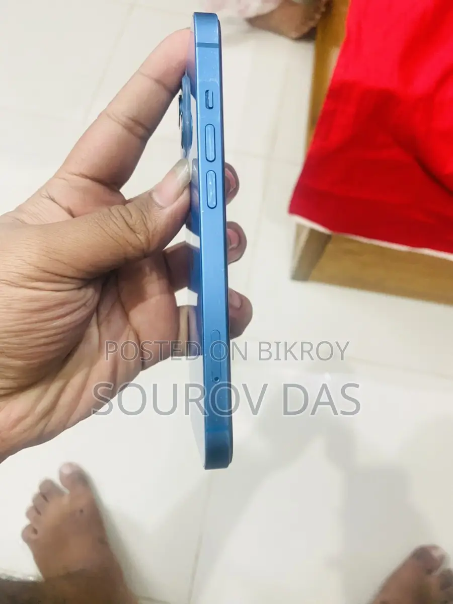 Apple iPhone 13 (Used)