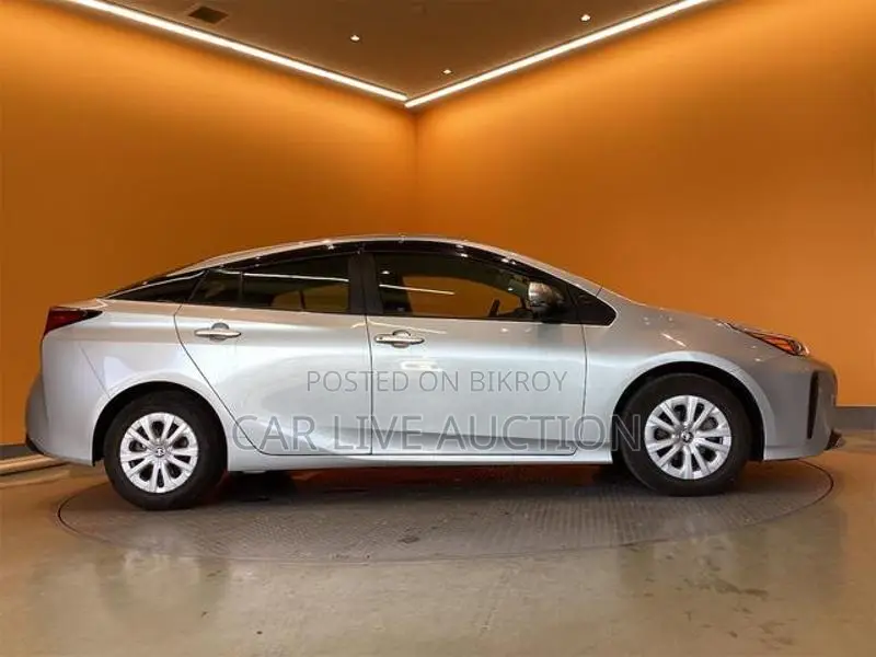 Toyota Prius Hybrid S pre order 2019
