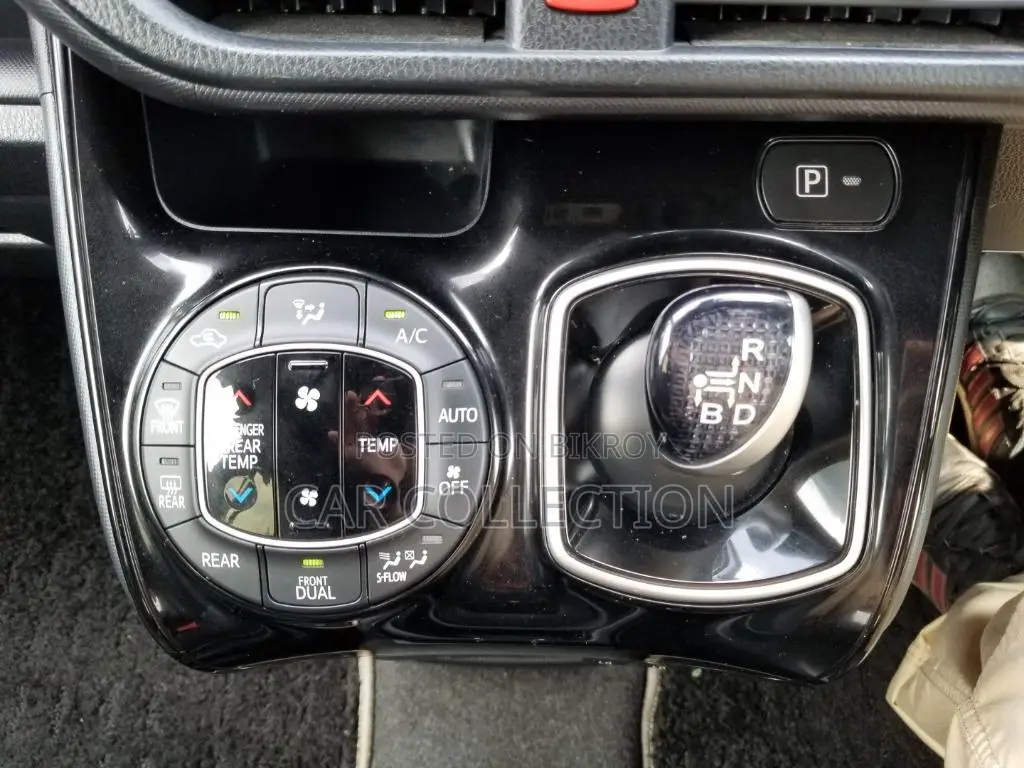Toyota Noah 2020
