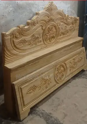 Attractive 2.5" Solid Wood Bed at Wholesale Price