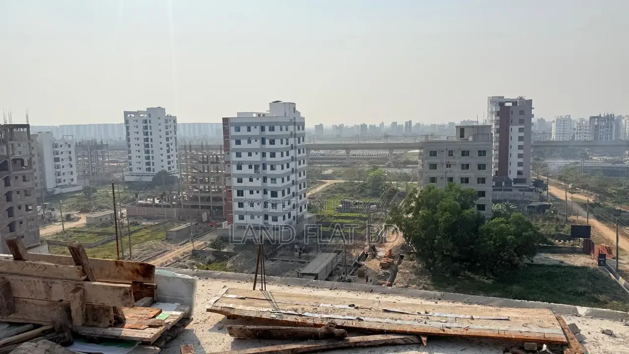 সাউথ ফেসিং ফ্ল্যাট বিক্রয় হবে ১৫৫০ স্কয়ার ফিট রোড সাইড
