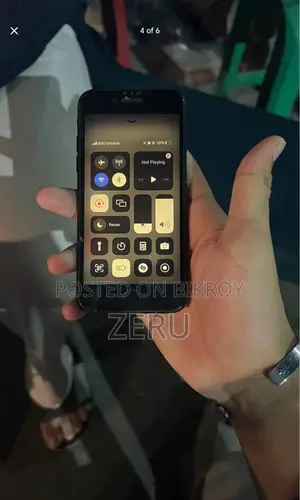 Apple iPhone 7 (Used)