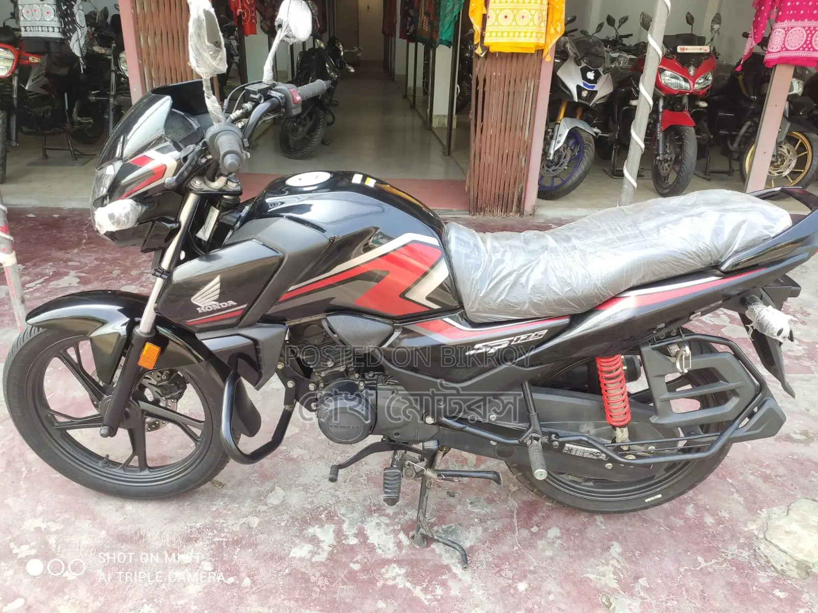 Honda Shine black 2025