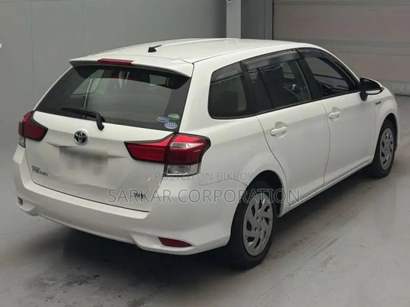 Toyota Fielder EX Hybrid 2020
