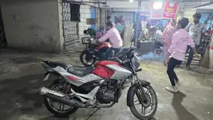 Hero CBZ Xtrem সুপার ফ্রেশ 2017