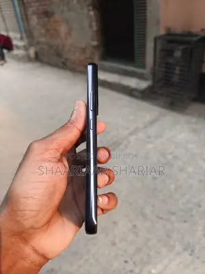 Samsung Galaxy S22 (Used)