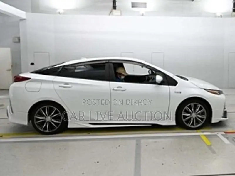 Toyota Prius prime hybrid 2021