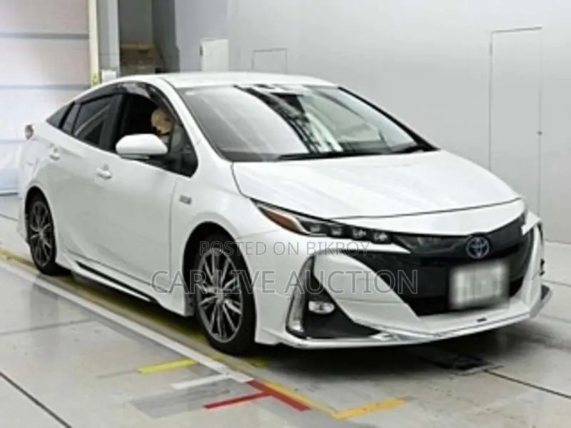 Toyota Prius prime hybrid 2021