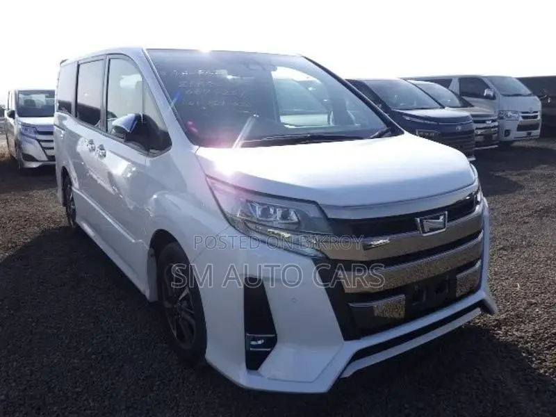 Toyota Noah Non Hybrid WXB Pearl 2021