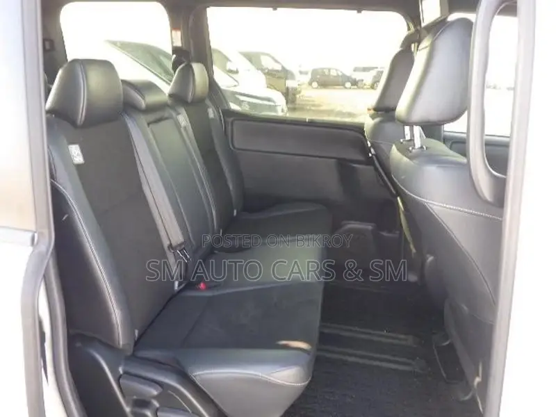 Toyota Noah Non Hybrid WXB Pearl 2021