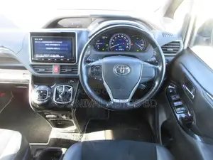 Toyota Esquire GI PREMIUM HYBRID 2020