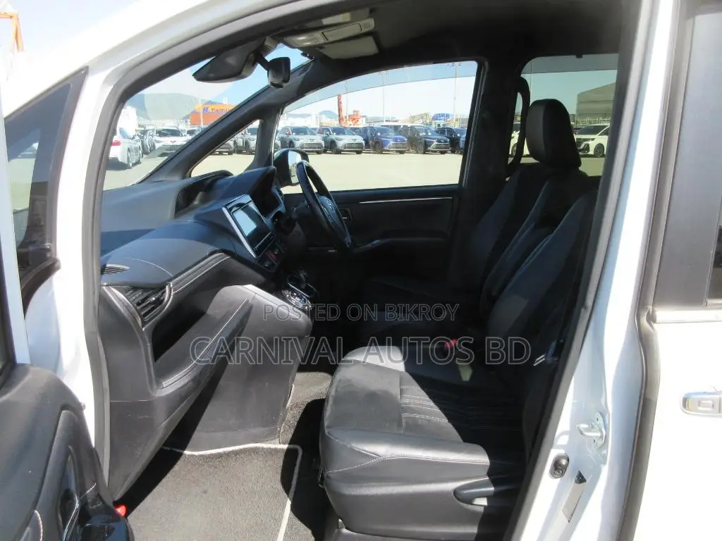 Toyota Esquire GI PREMIUM HYBRID 2020