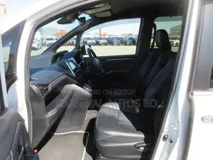 Toyota Esquire GI PREMIUM HYBRID 2020